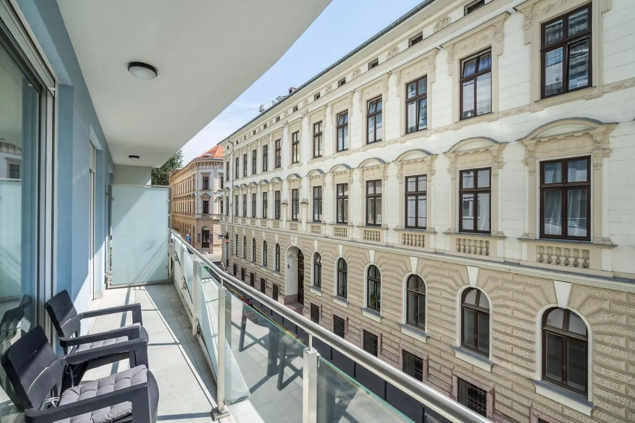 Bpr Galactic Empire Home With Balcony Budapest