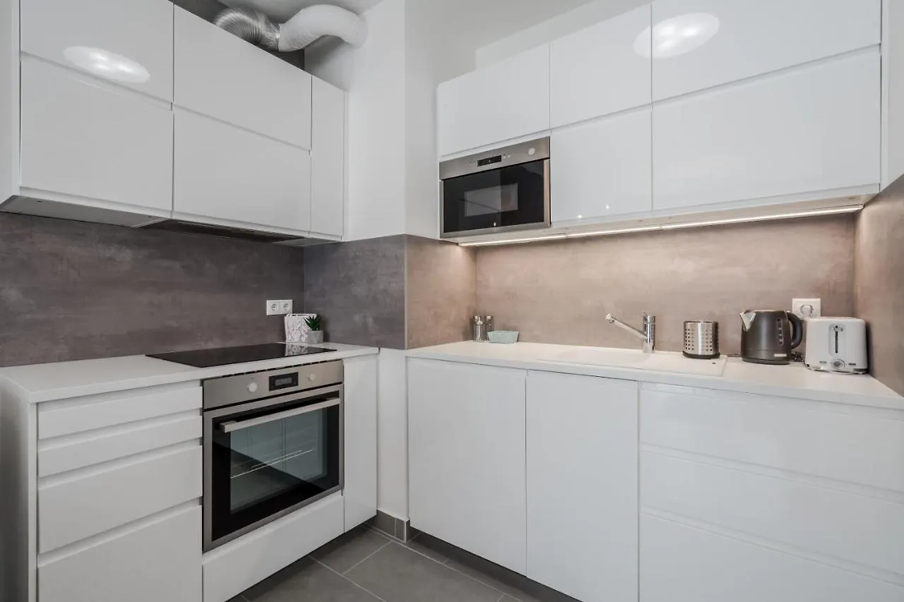 Appartement Bpr Galactic Empire Home With Balcony Budapest